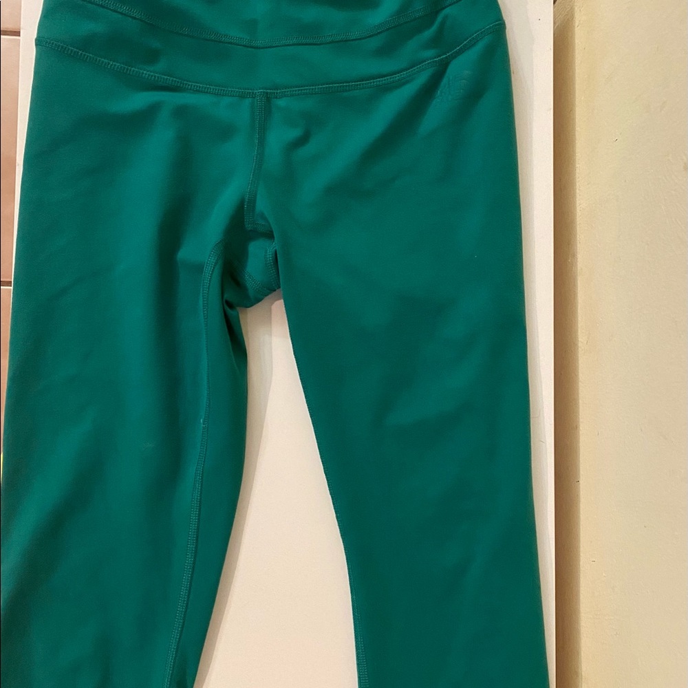 The Northface Women’s Hatha crop legging, worn onc - Picture 6 of 6